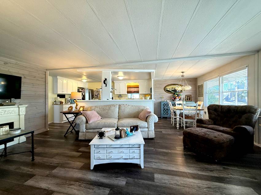 583 Bayshore Dr a Ellenton, FL Mobile or Manufactured Home for Sale